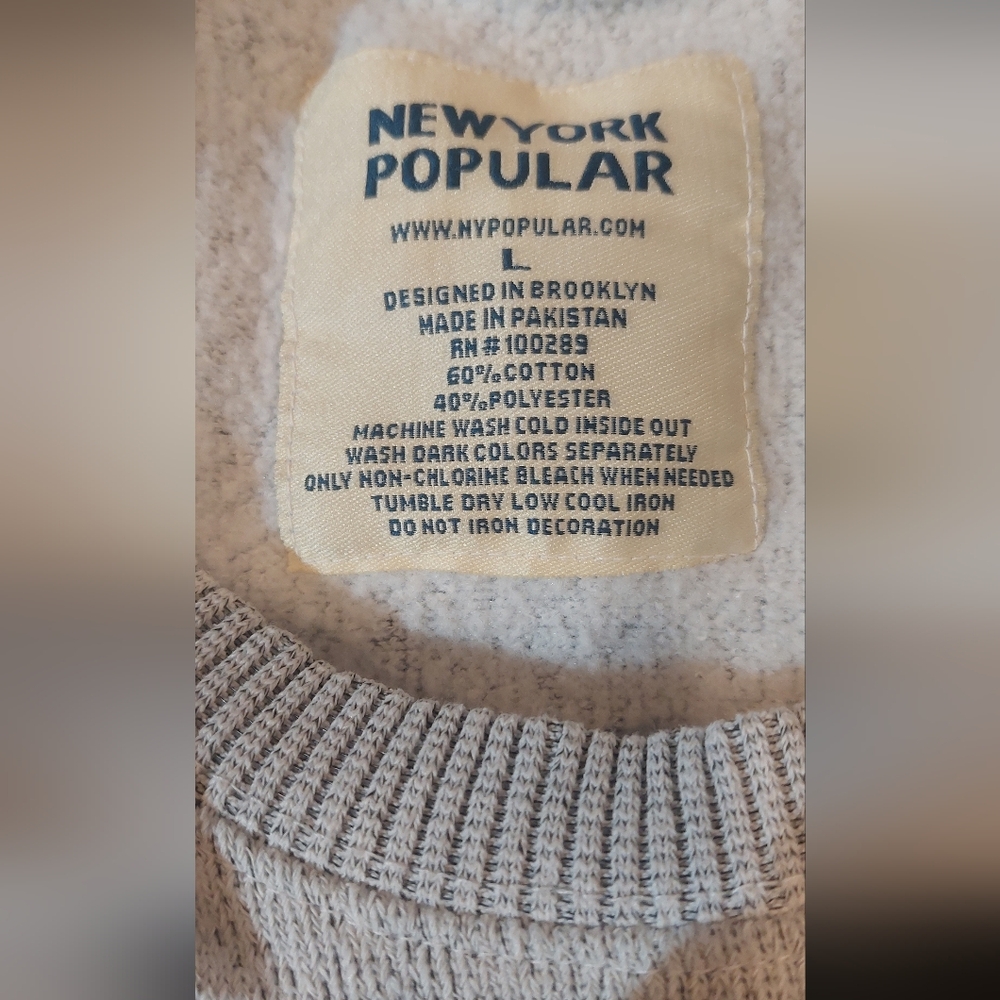 Philadelphia Women's Crewneck Sweater in Gray - Picture 6 of 7